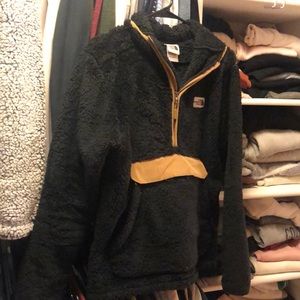 North Face Sherpa fleece 1/4 zip hoodie